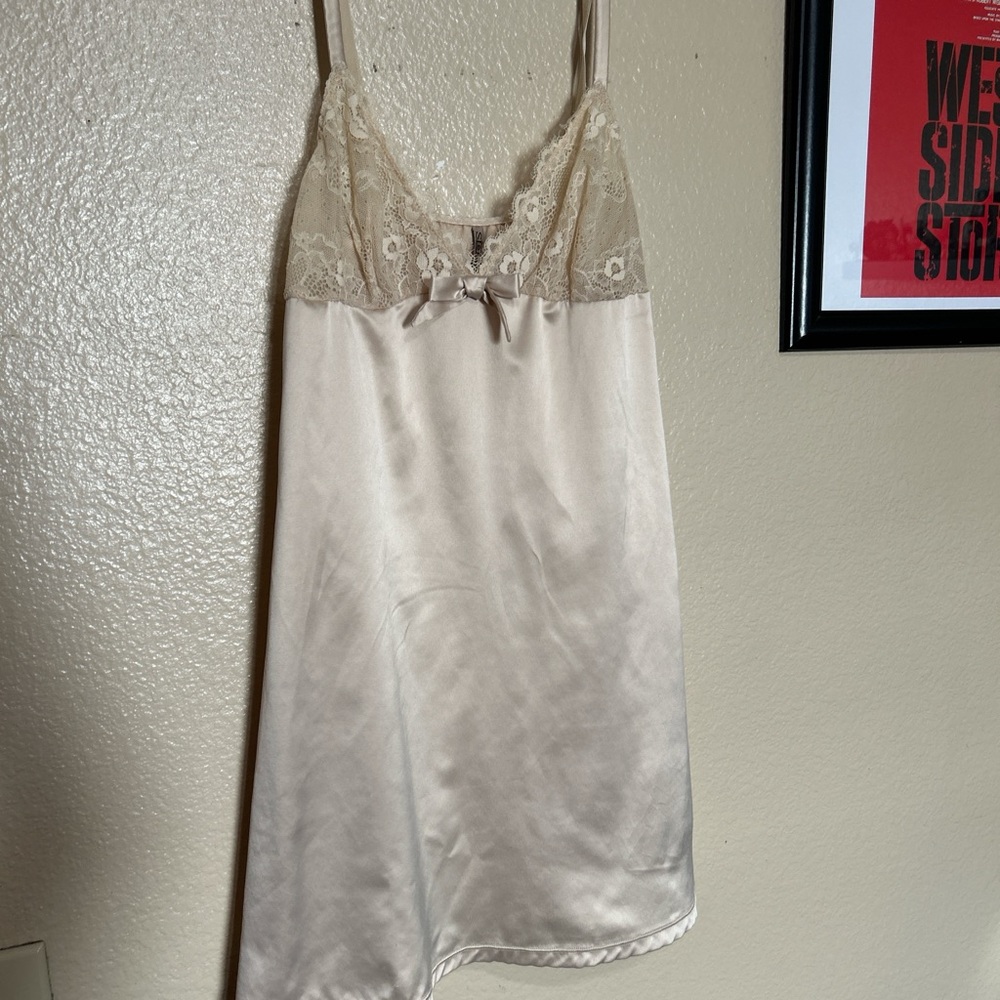 Elegant Cream Lace Trim Chemise